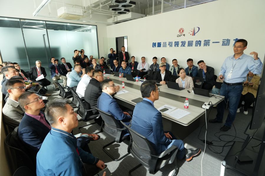 光车联动，协同创新  意桐光电汇助力海峡两岸汽车产业交流会圆满举行(图6)